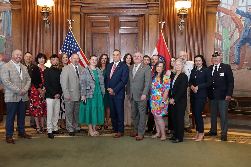 Missouri Governor's Challenge state team members with Gov Kehoe